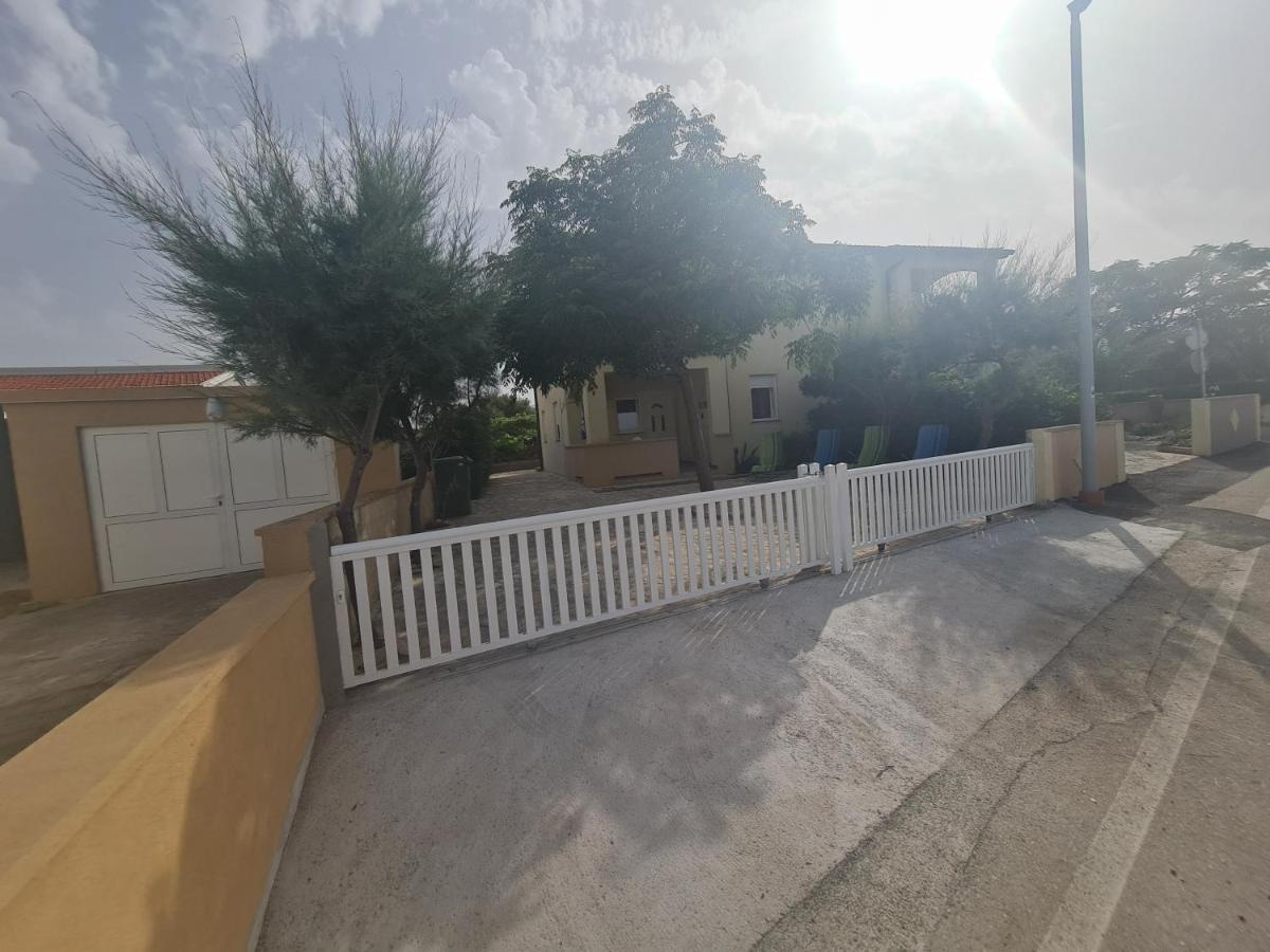 Apartman ˝Abaza˝ Vir Exterior foto