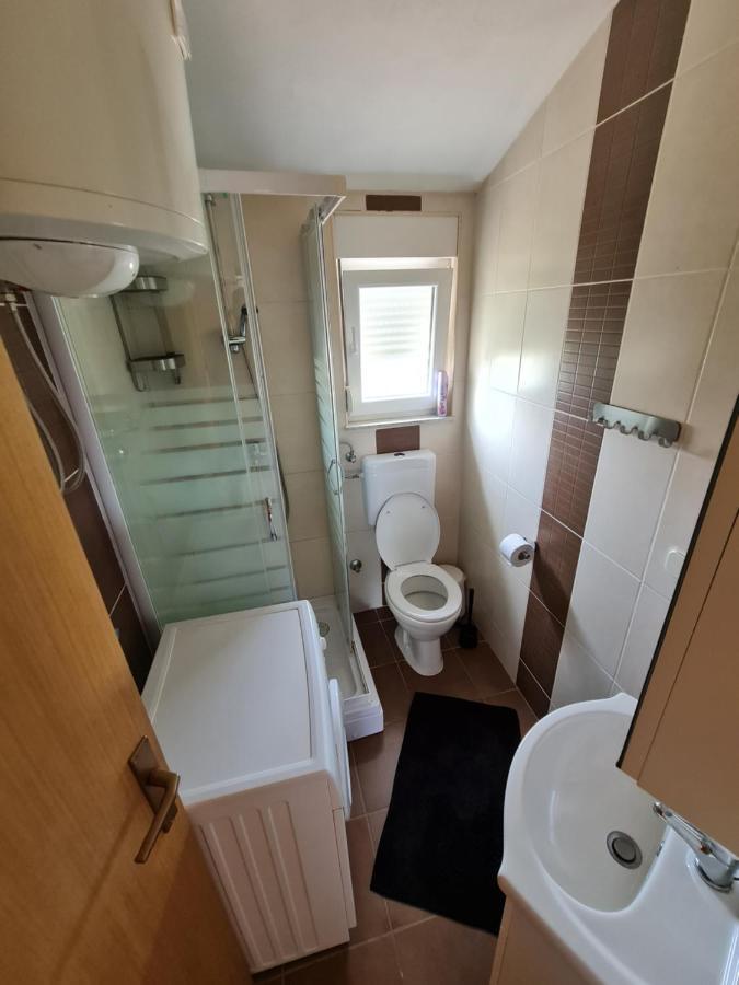 Apartman ˝Abaza˝ Vir Exterior foto